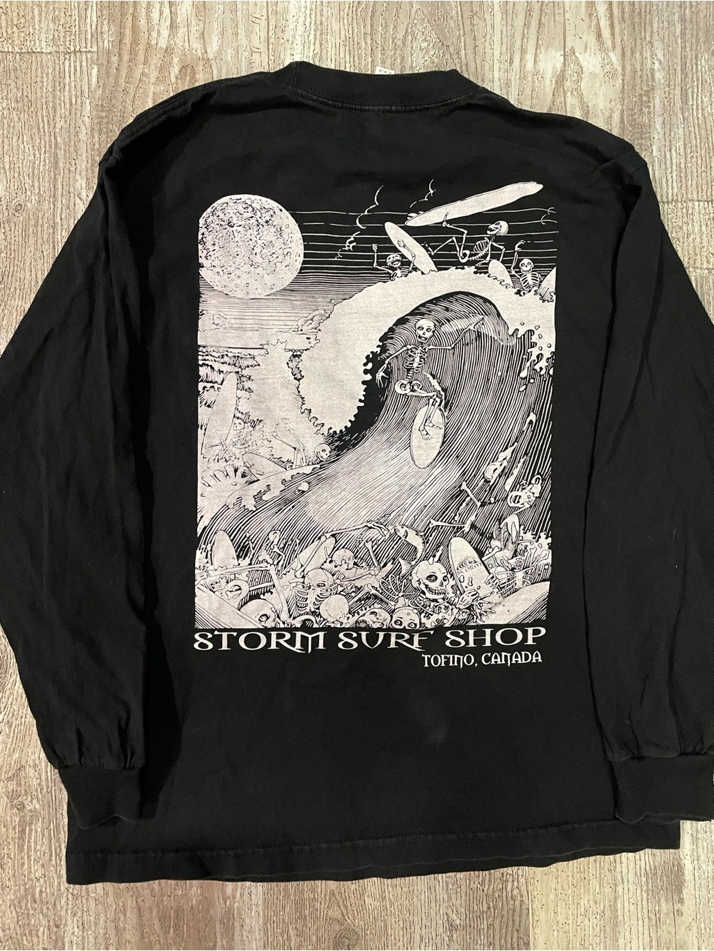storm surf unisex medium long sleeve